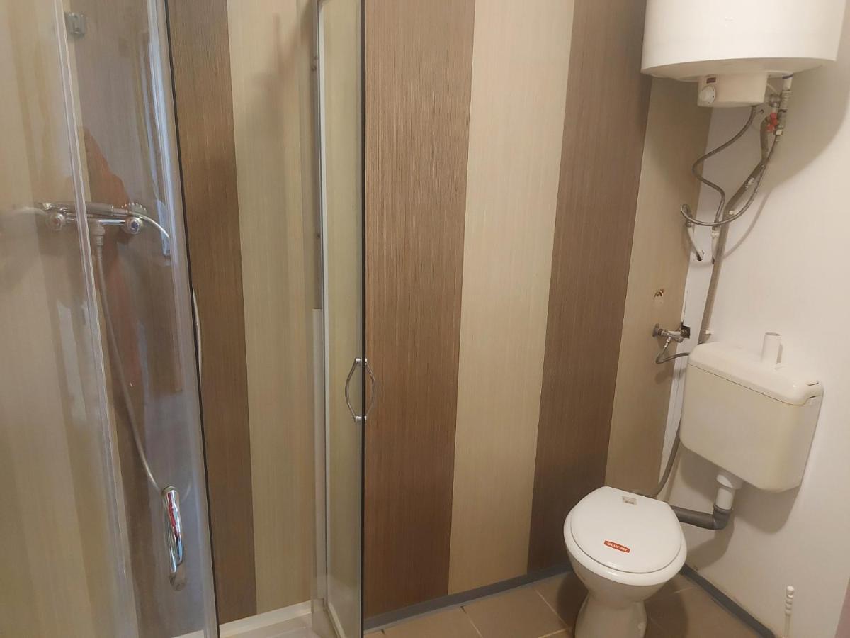 Hullám Panzió Hajdúszoboszló Esterno foto
