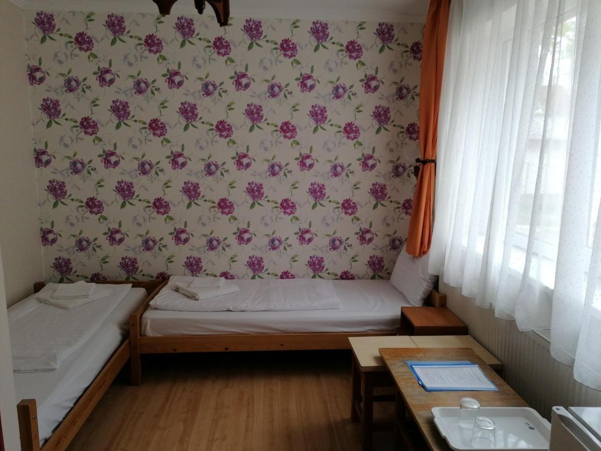 Hullám Panzió Hajdúszoboszló Esterno foto